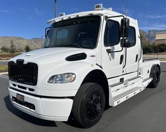 2013 FREIGHTLINER SPORTCHASSIS RHA114  1