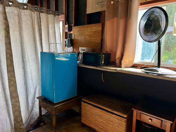 $850 / 1br - 40ft2 - Private Room in Garage!  $850 per month!!! (Oceanside)63998453590402122