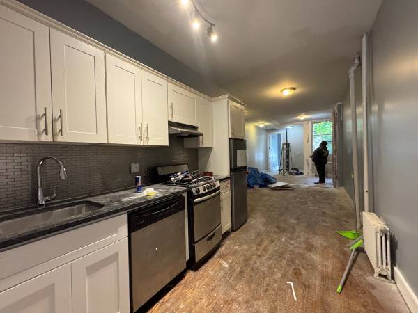 $2,800 / 2br - Bushwick - Hermoso apartamento de 2 habitaciones - Sin comisión - Lavavajillas - Patio trasero (Bushwick)63854287597955124