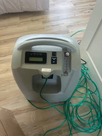 Rhythm Healthcare Oxygen Concentrator 1