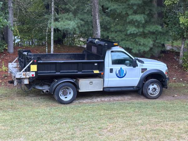 Ford F-550 Dump Truck 4x4 diesel , Plow Spreader 1