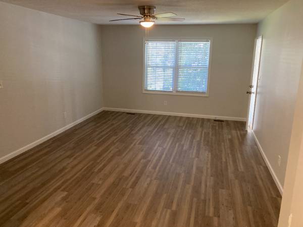 $1150.00 / 2br - 1407 Knob Creek Road #163883455651073124