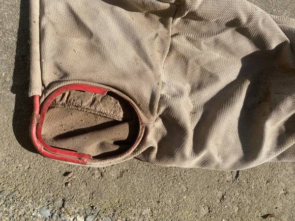 Snapper lawnmower grass catcher./Mower bag 1