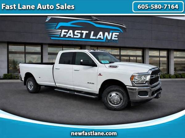 2022 RAM 3500 Big Horn Crew Cab LWB 4WD DRW 1