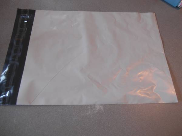 POLY MAILERS SHIPPING BAGS  SIZE 6 X 9" (100 PCS) 1