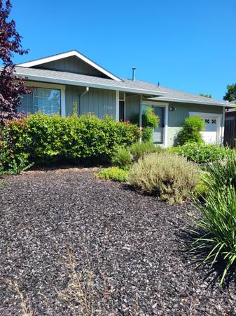 $2,250 / 2br - DUPLEX - Northwest Santa Rosa (santa rosa)63668012013057121