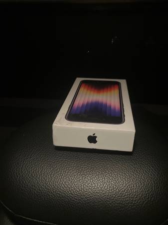 Deal -3 for $180 (2022) SE threes - 64 gb att locked 1