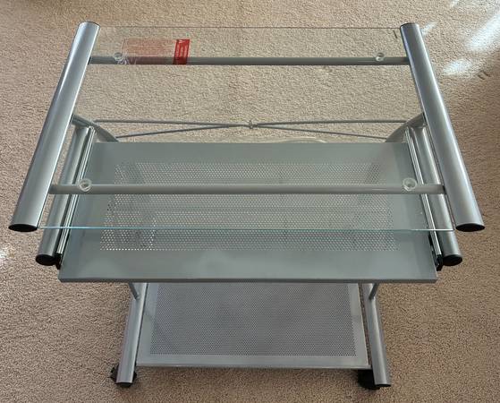 computer desk 1