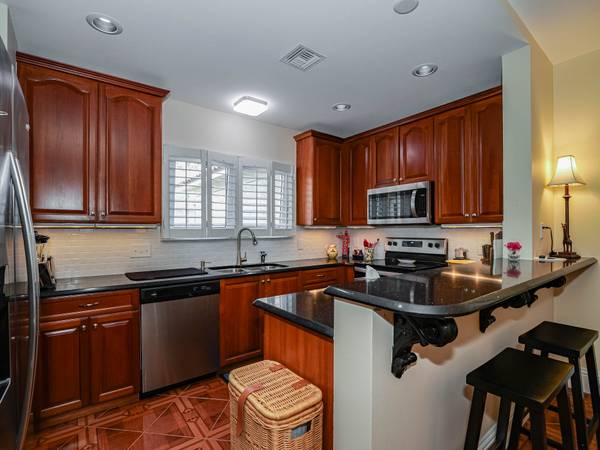 $7,000 / 2br - Can't Miss! Seasonal Rental - Escape the Winter!63799779877761124
