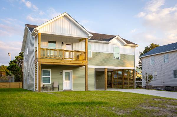 2 bedroom 2 bath, all utilities included KDH 1