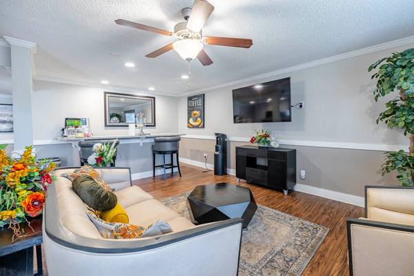 $1,149 / 2br - 850ft2 - Dog Park On-Site Maintenance (12221 Fleming Dr, Houston, TX)63924042839554123