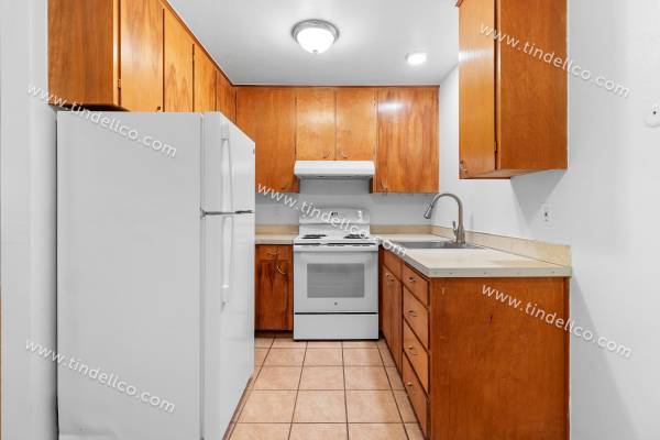 $1,350 / 1br - 650ft2 - `Charming Upstairs Apartment, Fresh Paint, Shared Laundry, Pet Friendl (Portland)63820824540161124