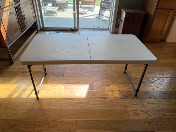Portable Folding Table 1