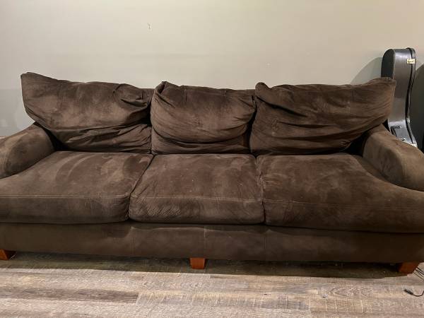 Couch and two oversized recliners 1