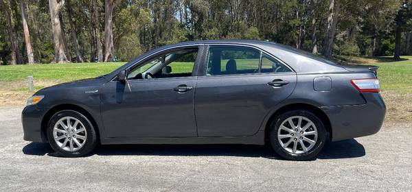 2010 Toyota camry Hybrid - $5,950 (santa cruz)63654703491841122