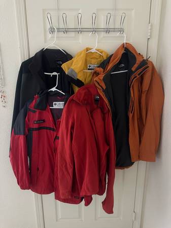Like new various men’s the northface jackets, and columbia windbrakers 1