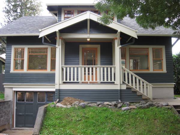$3,200 / 4br - 2428ft2 - Awesome bungalow in amazing neighborhood (Division clinton)64039058035586120