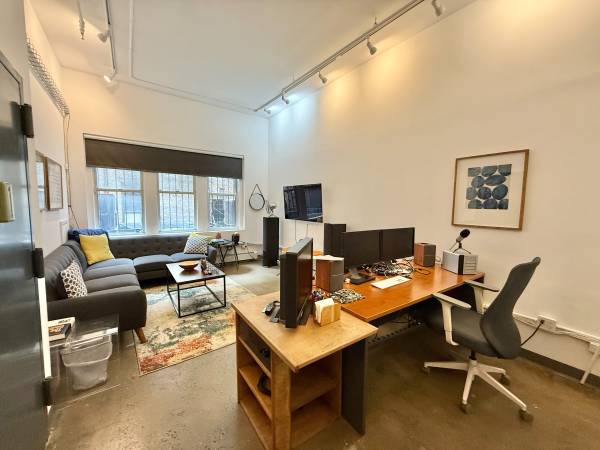 $7,200 / 1800ft2 - Fully Built, Modern Office in Chelsea – No Fee! (Chelsea)63912048325890124
