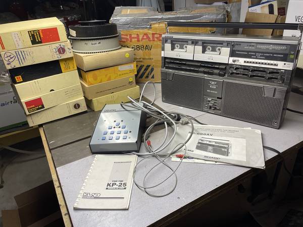 Kodak Slide carousel trays, projectors dissolve & sync 1