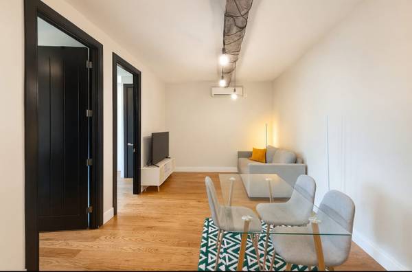 $1,283 / 3br - 200ft2 - Hey asap move in (Brooklyn)64033291222274122