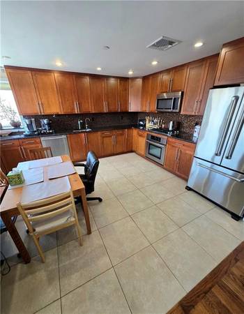 $1,075,000 / 3br - 1820ft2 - For Sale (Bensonhurst)63827205771011122