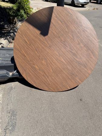 Round Table top 1