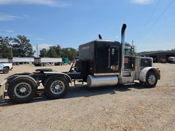1992 Peterbilt 379 Sleeper Truck - Photo 12