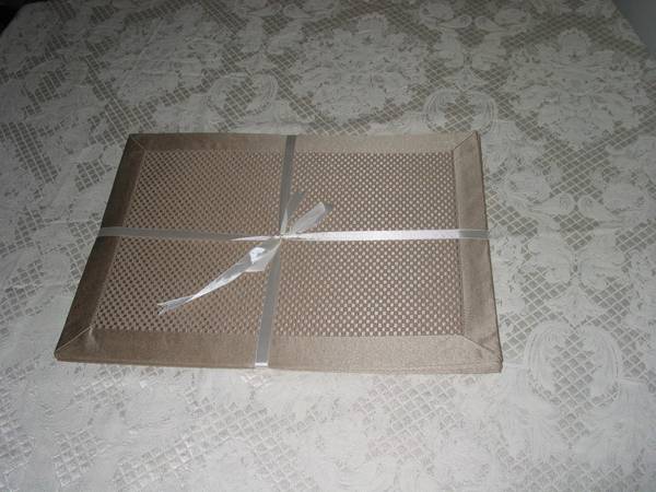 Taupe Placemats New Inc 4 1