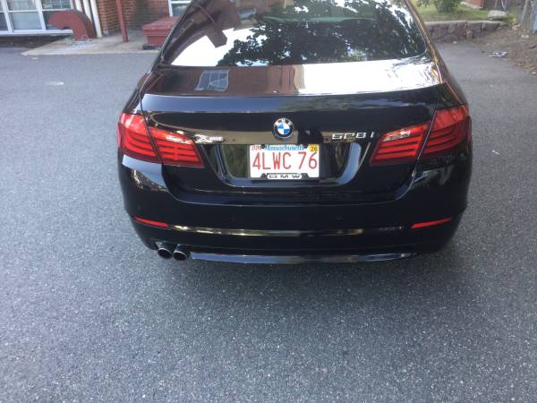 2013 BMW528XI Negro sobre Negro …. LIMPIO.!!! - $10,950 (Reading mass)63618089501955123