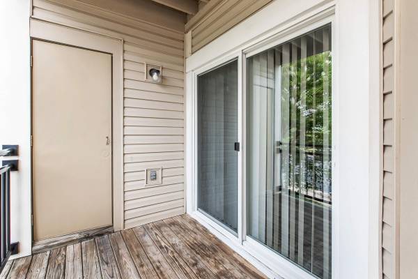 $2,590 / 3br - 1155ft2 - Situated in Ashburn!, Den or Study, 3bd 2ba (20300 River Ridge Terrace, Ashburn, VA)64040024765697124