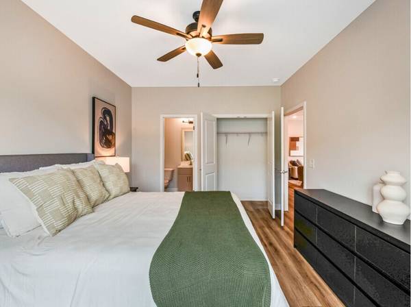 $1,330 / 2br - Preferred Employers Save HUGE on your new home! (Burlington)64027437741571123