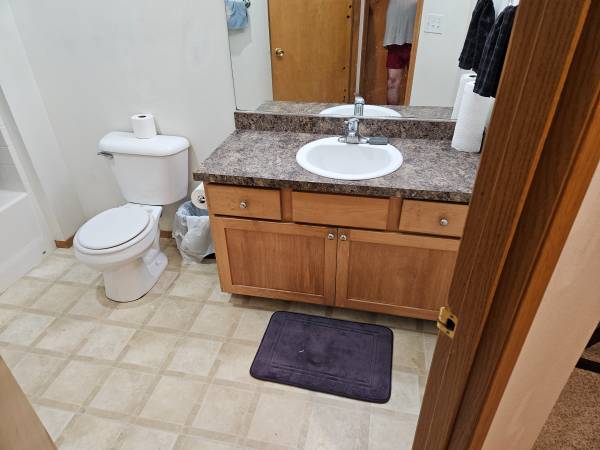$795 / 3br - 142ft2 - Room for rent $795 month (HAZEL DELL)63999315353602124