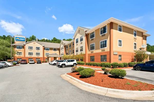 $1,009 / 1br - ¡Vida en estilo de apartamento sin compromiso! (1721 Rollins Way, Columbus, GA)63663836834051120