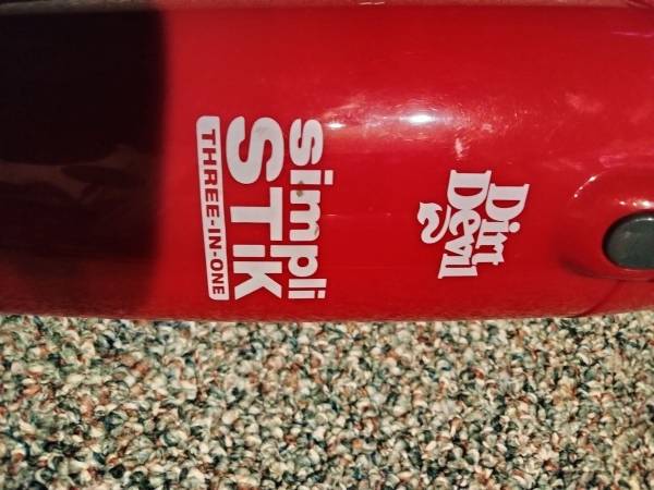 DirtDevil SimpliStik Three-in-one vacuum cleaner 1