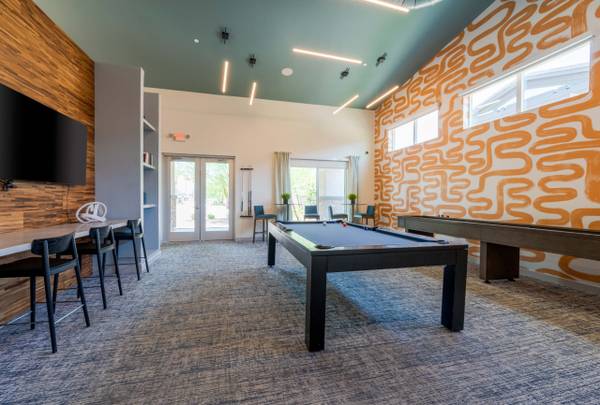 $1,354 / 1br - 762ft2 - Fire Pit with Seating Area, Poolside Pavilion with BBQ Grills (7601 W Glendale Ave, Glendale, AZ)64024997229827120
