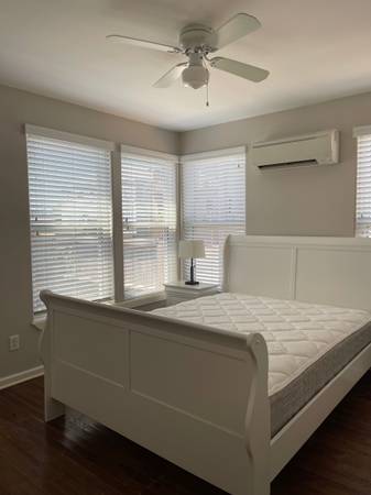 $800 / 1br - Roommate Wanted (Galveston)63386252291713121