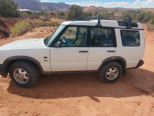Land Rover 1