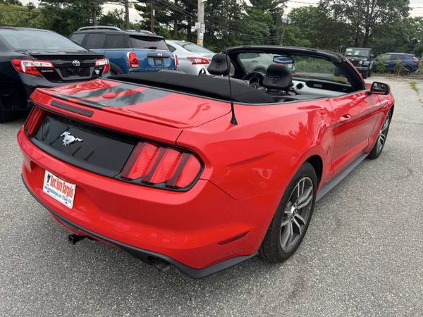 2015 FORD MUSTANG PREMIUM CONVERTIBLE, EFICIENTE EN COMBUSTIBLE, TOTALMENTE EQUIPADO, TRASERO - $15.995 (Lowell MA 978-761-5843)63469899072513124