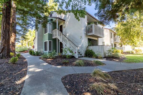 $2,534 / 2br - 819ft2 - Air Conditioning, Energy Efficient Appliances, Ceiling Fan (concord / pleasant hill / martinez)63873440771203121