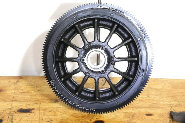 Evinrude E Tec G2 Flywheel 5011559 5008961 - $400 (Bloomington)63471408892803121