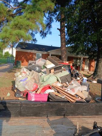 House trash out junk removal 1