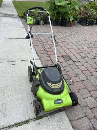 Electrical Lawn Mower 1