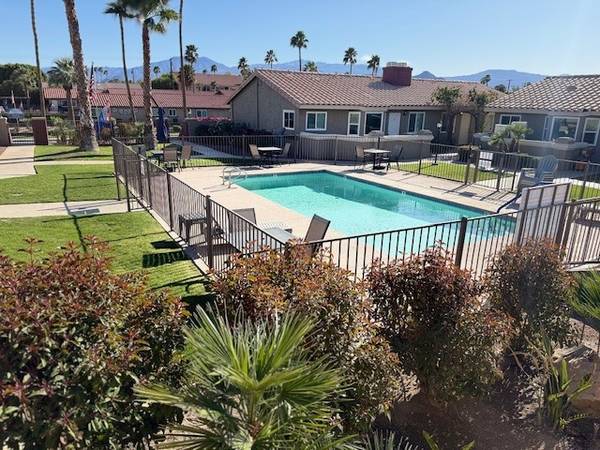 $2,095 / 2br - 2 BED 2 BATH Bermuda Dunes Courtyard In-Unit W/D Garage (Bermuda Dunes, Indio, La Quinta, Palm Desert)63686210001537122