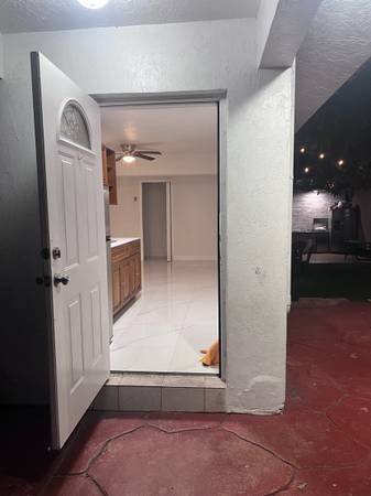 Efficiency In Coral Way For Rent 1