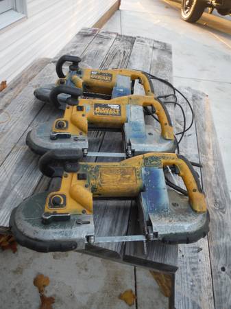 Dewalt, Deep Cut Variable Speed Band Saw 1