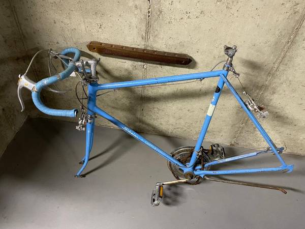 SCHWINN-TALL FRAME-FIXER UPPER 1