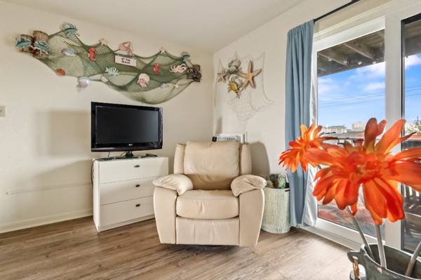 $1100.00 / 1br - WINTER RENTAL - 28th Street63806890842369123