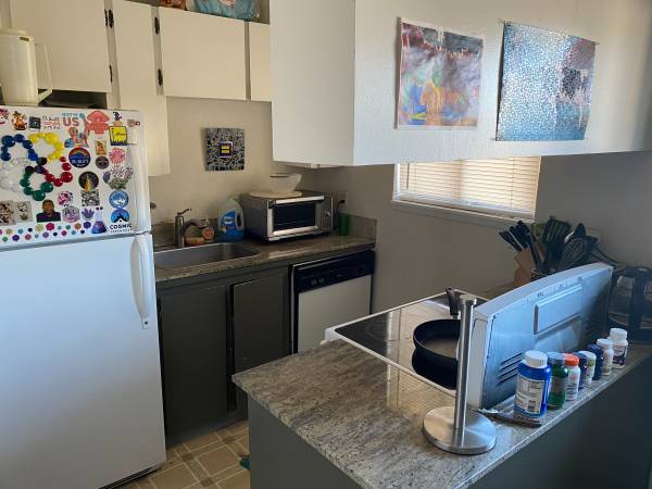 $715 / 2br - 108ft2 - Room for rent in friendly community 6-plex in cozy inner NE (NE Portland - Concordia Neighborhood)63820883148931121