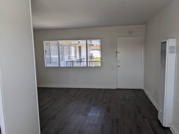 $1,975 / 1br - 650ft2 - Spacious 1 bdrm / Quiet Building (Lomita)63952927342595122