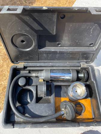 RADIATOR PRESSURE TESTER MATCO WITH IMPORT ADAPTER 1